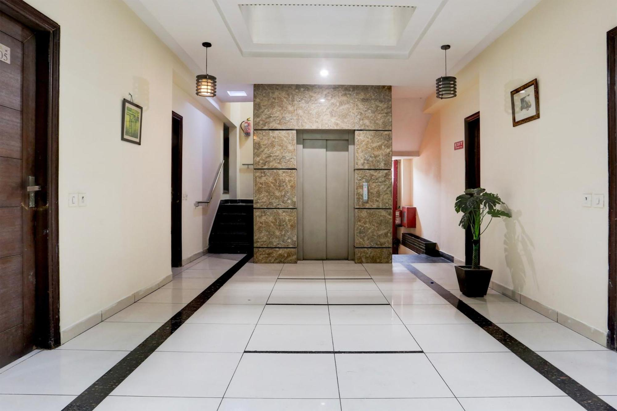 Super Collection O Railway Station Road Near Clock Tower Hotel Ludhiana Bagian luar foto
